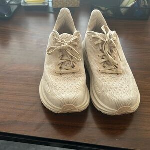 Women’s Hoka Clifton 9
